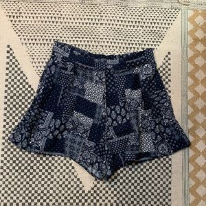 Flowy shorts